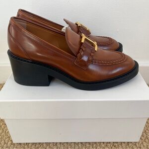Elegant Brown Loafers with Gold Accent
